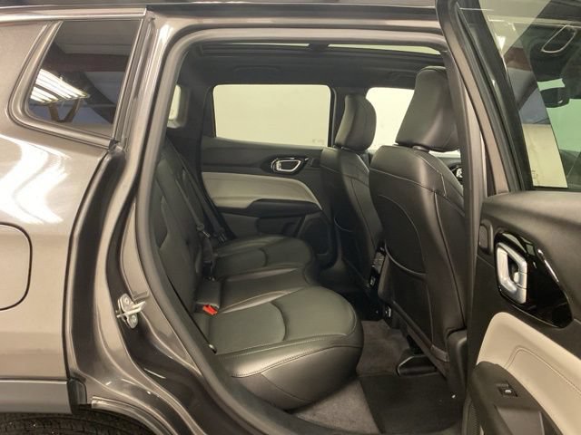 Used 2023 Jeep Compass Limited w/ Sun and Sound Group AWD/4WD image 27