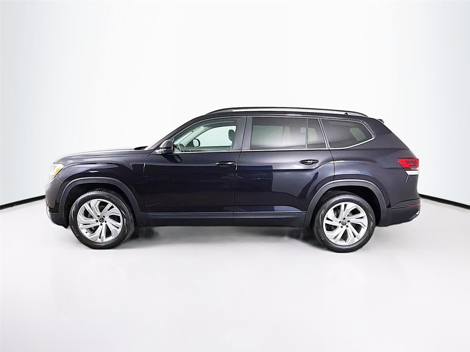 Used 2023 Volkswagen Atlas SE w/ Panoramic Sunroof Package AWD/4WD image 4