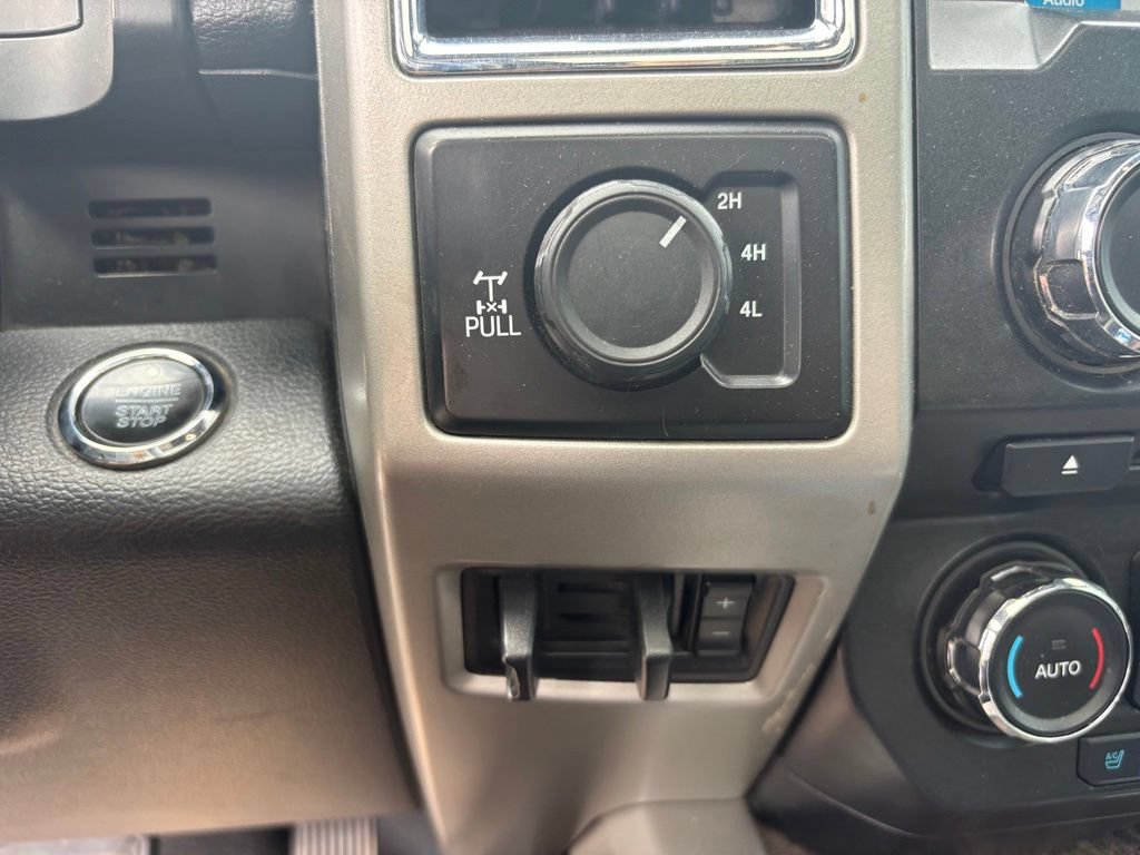 Used 2017 Ford F250 Lariat w/ Lariat Ultimate Package AWD/4WD image 27