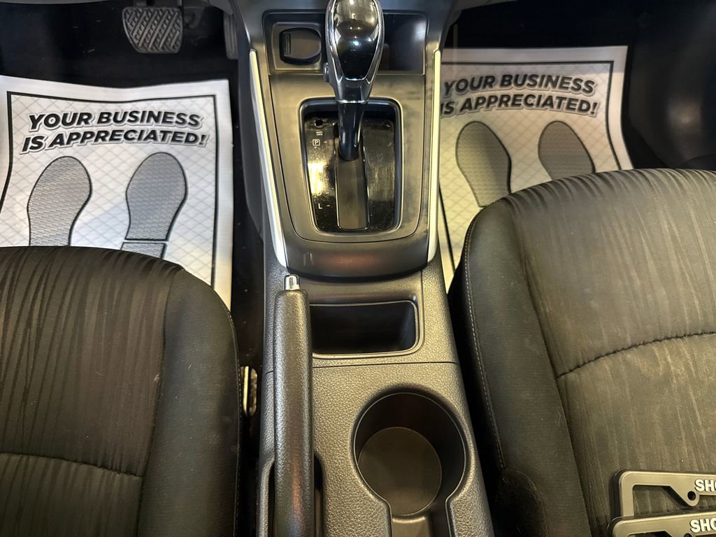 Used 2019 Nissan Sentra SV w/ Special Edition Package FWD image 19