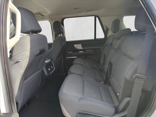Used 2025 Ford Expedition Active RWD image 22