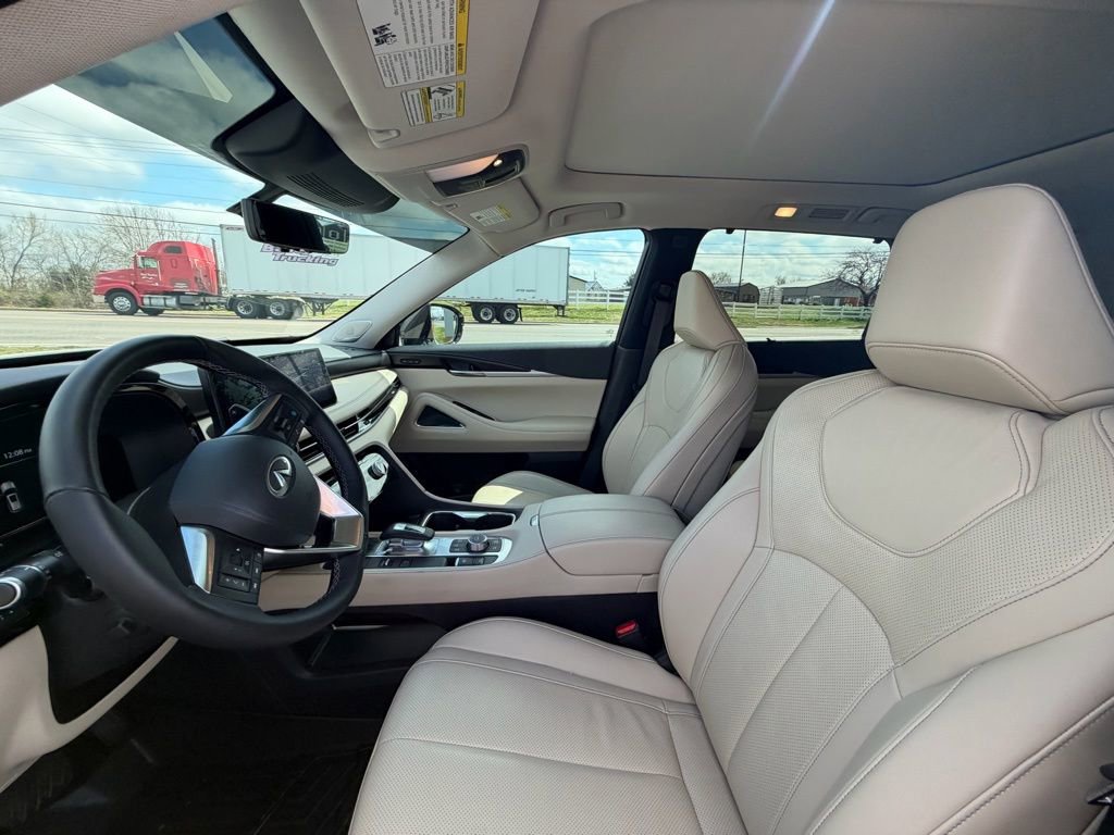 Used 2024 INFINITI QX60 Sensory w/ Vision Package image 10
