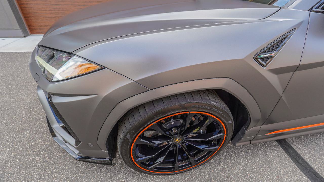 Used 2022 Lamborghini Urus AWD/4WD image 38