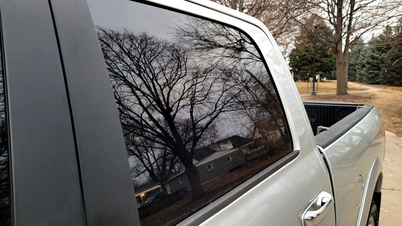 Used 2017 RAM 1500 Laramie image 30