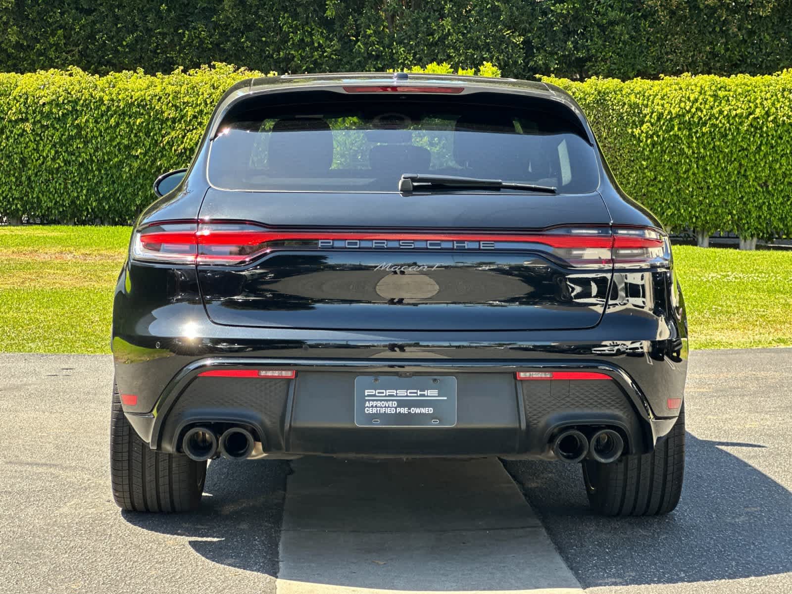 Certified 2023 Porsche Macan Turbo AWD/4WD image 7