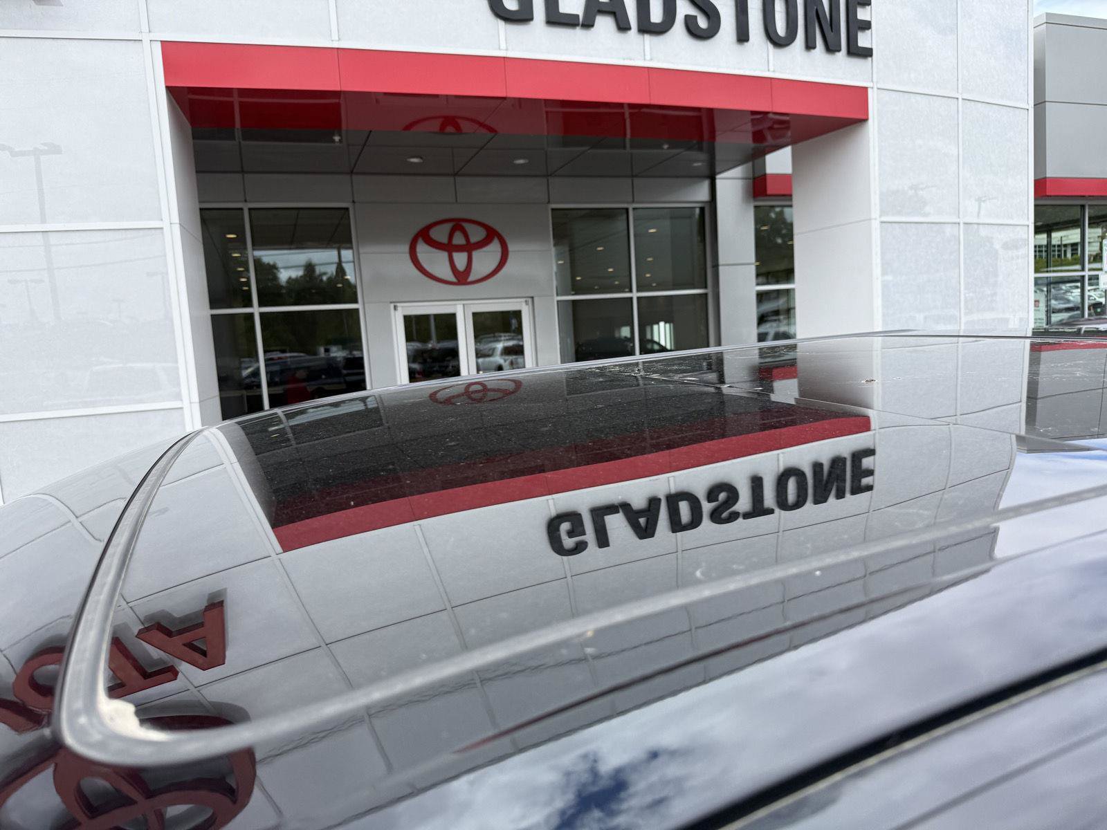Used 2024 Toyota Tundra Platinum AWD/4WD image 17