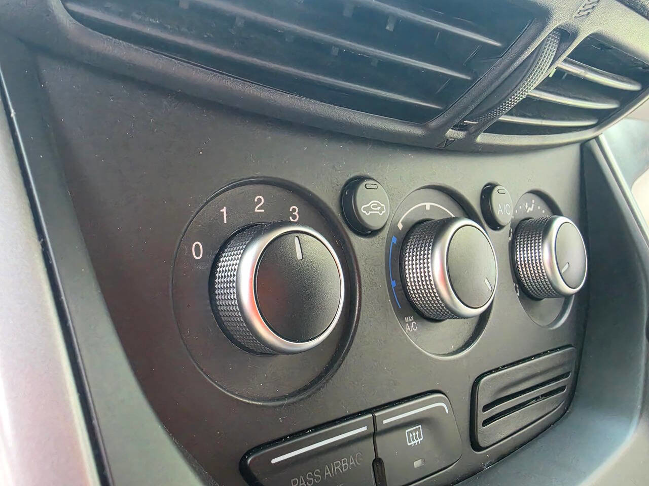 Used 2013 Ford Escape SE image 42