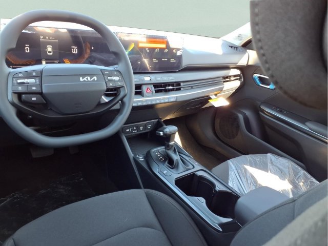 New 2026 Kia K4 FWD image 5
