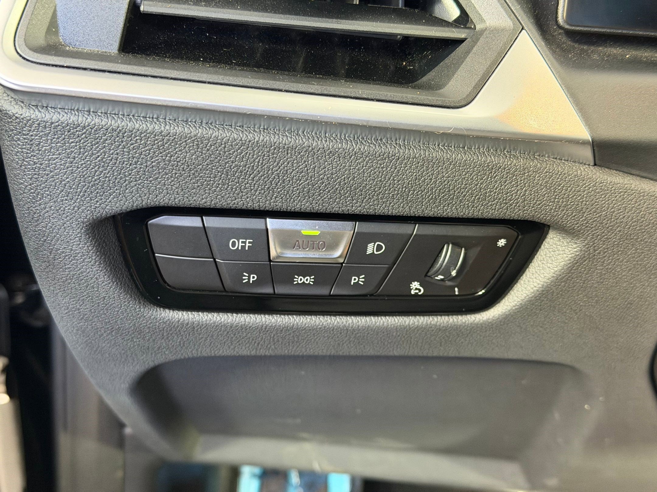 Used 2023 BMW 230i 230i w/ M Sport Package image 29