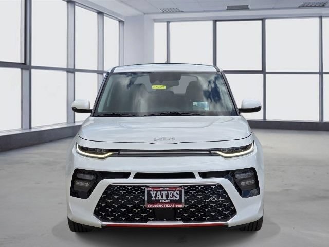 Used 2022 Kia Soul Turbo FWD image 2