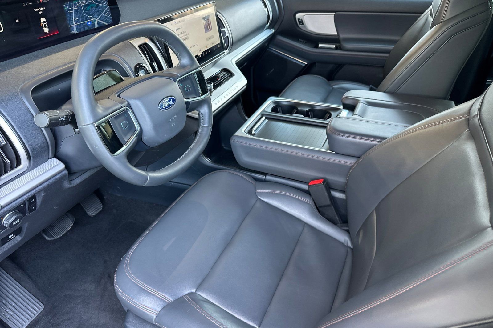 Used 2025 Ford Expedition Max Active AWD/4WD image 9