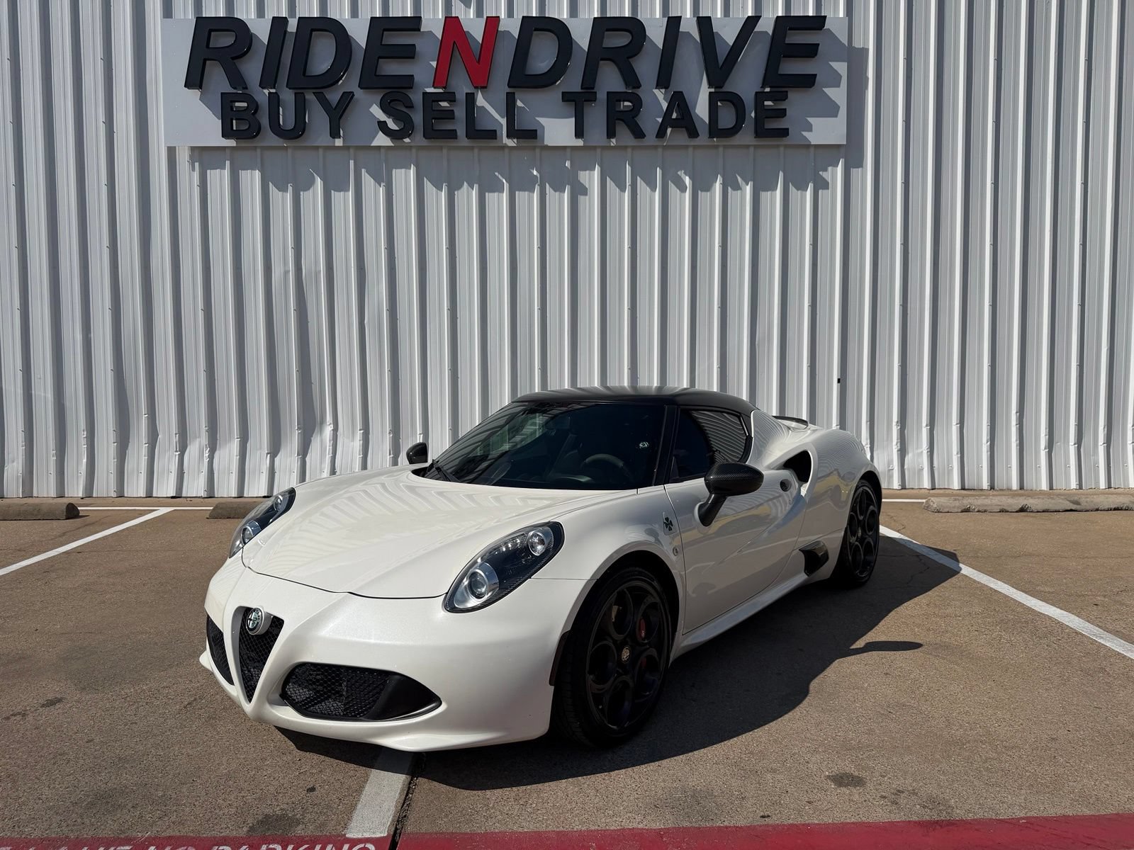 Used 2016 Alfa Romeo 4C Coupe w/ Coupe Track Package 1 RWD video 1