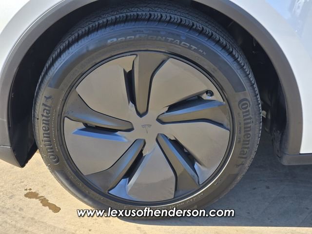 Used 2026 Tesla Model Y 2WD image 9