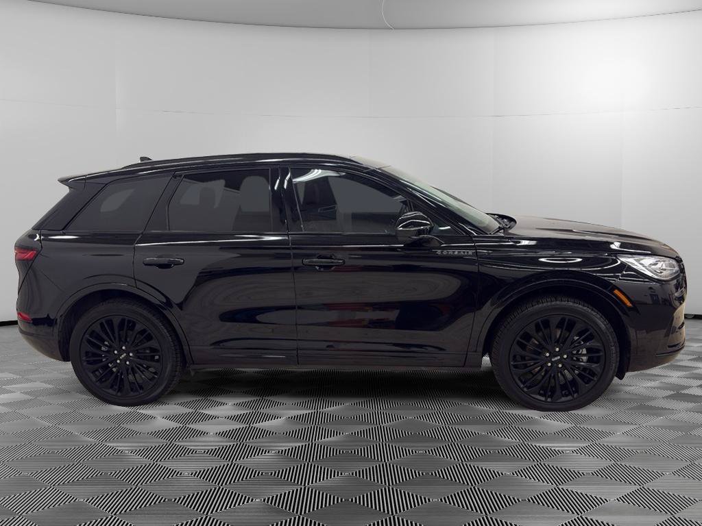 Used 2025 Lincoln Corsair Grand Touring w/ Equipment Group 302A AWD/4WD image 8