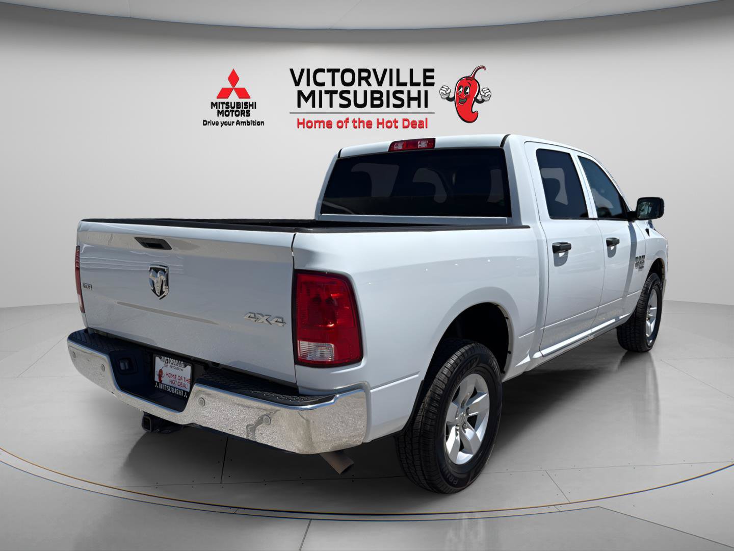Used 2022 RAM 1500 Classic SLT w/ Electronics Group AWD/4WD image 9