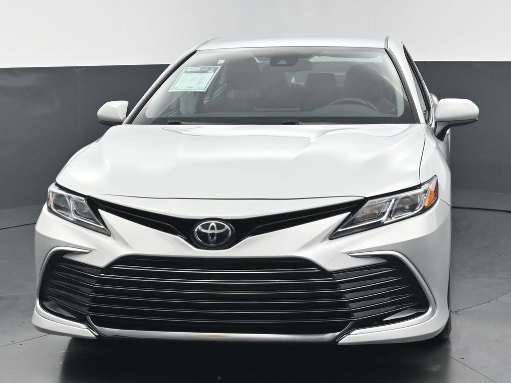 Used 2024 Toyota Camry LE FWD image 7