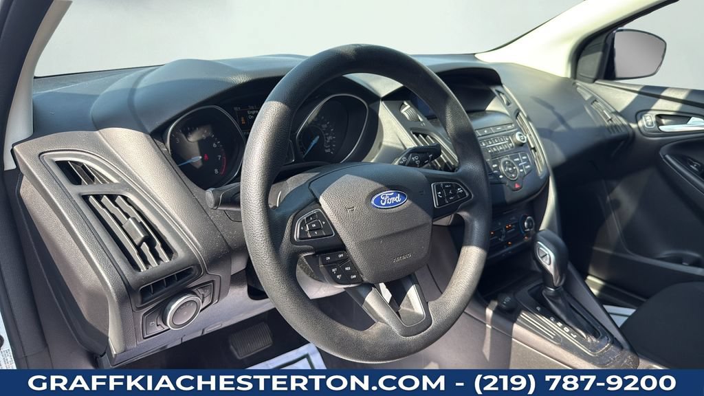 Used 2018 Ford Focus SE FWD image 32