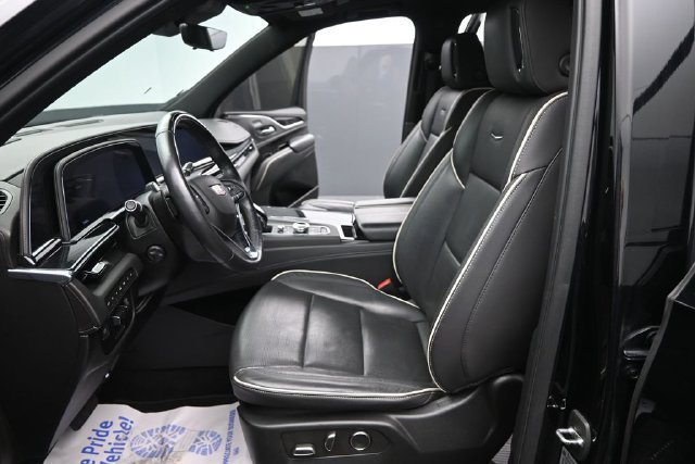 Used 2021 Cadillac Escalade Sport w/ Driver Assist Tech Package AWD/4WD image 21