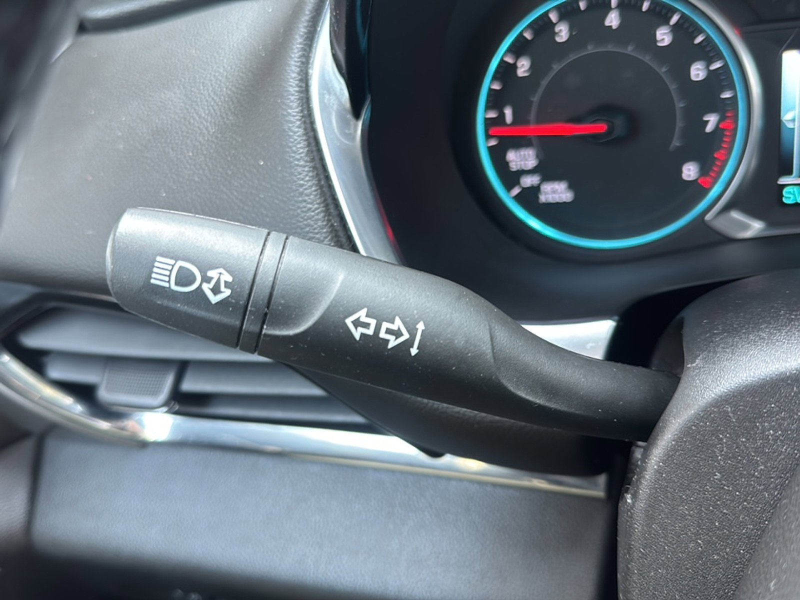 Used 2019 Chevrolet Traverse LT FWD image 31