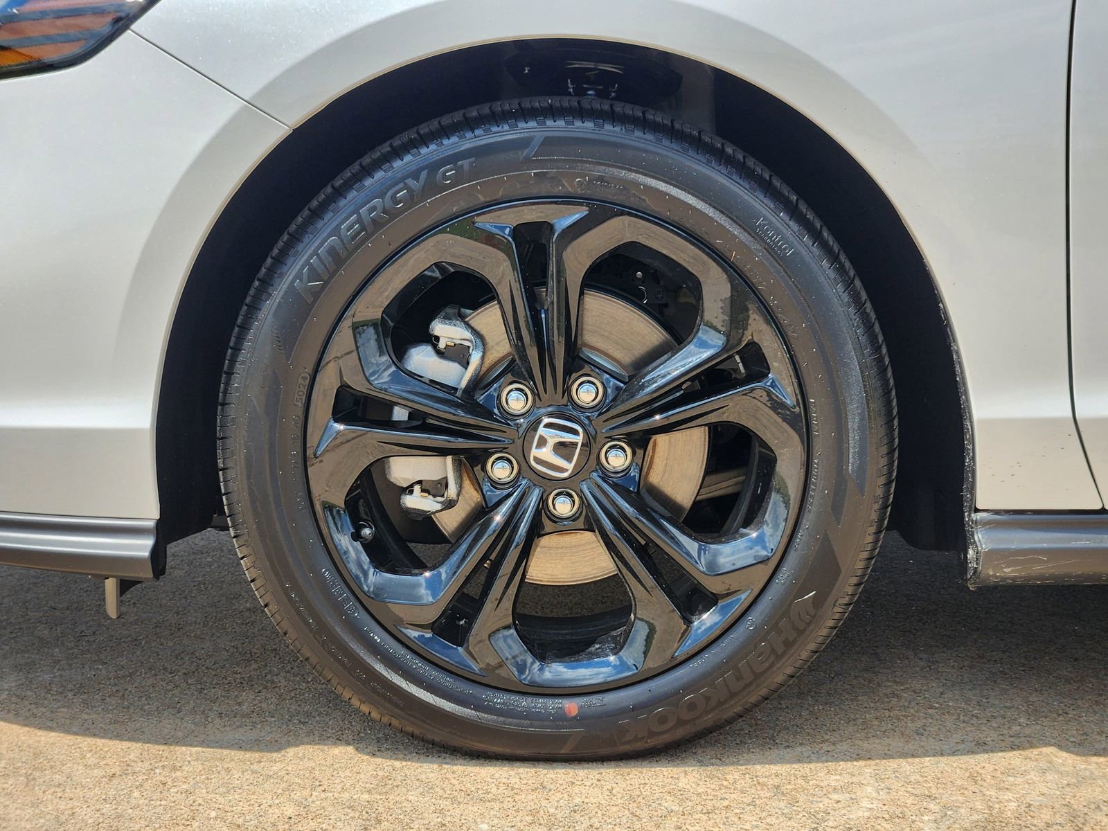 New 2025 Honda Accord SE image 10