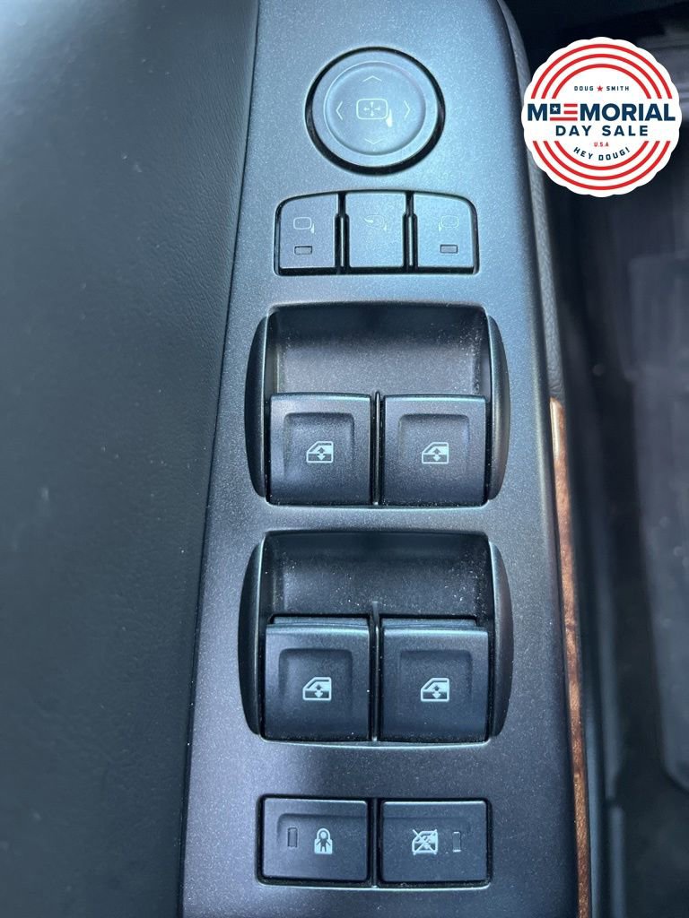 Used 2016 Chevrolet Suburban LTZ AWD/4WD image 8