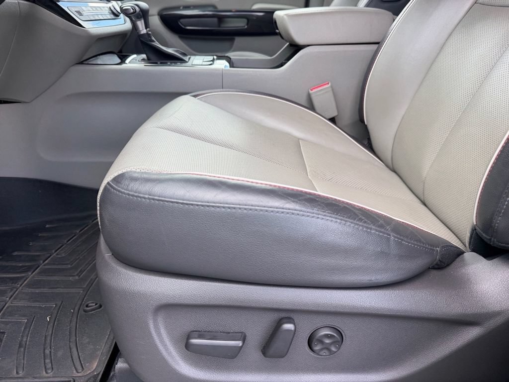 Used 2017 Kia Sedona EX FWD image 11
