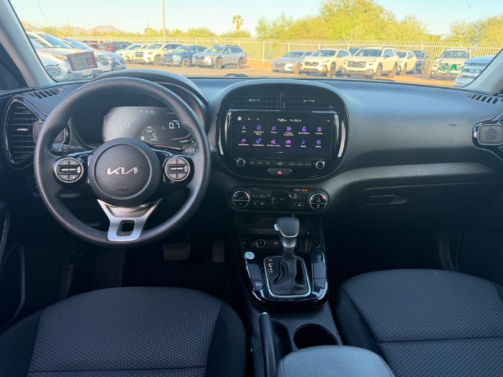 Used 2023 Kia Soul S FWD image 7