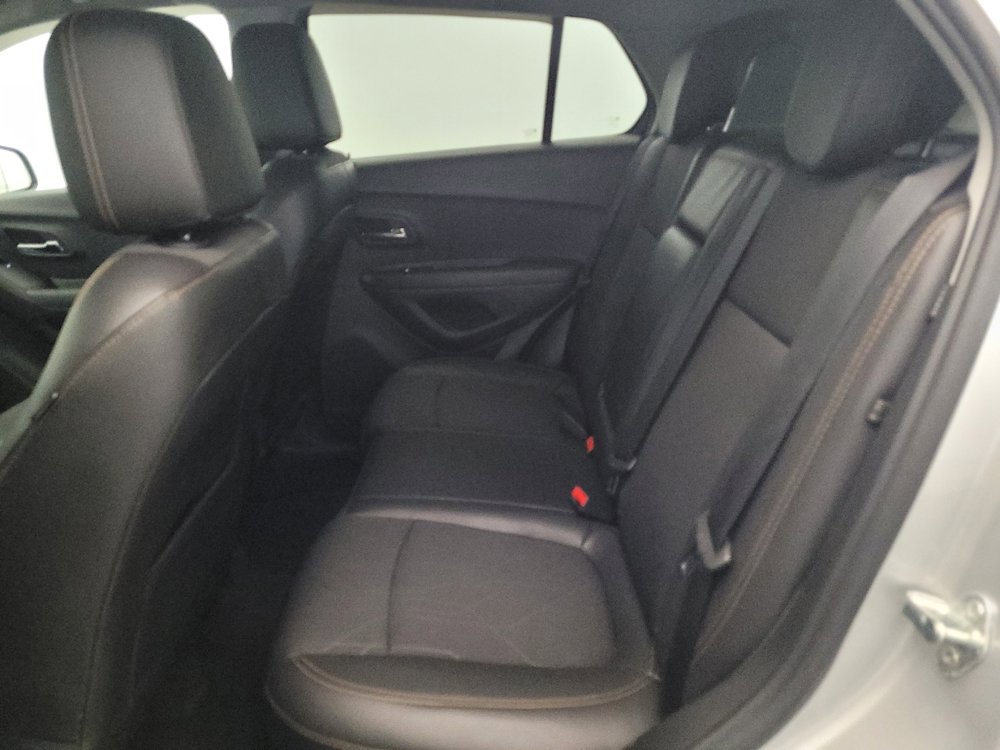 Used 2019 Chevrolet Trax LT w/ LT Convenience Package FWD image 18