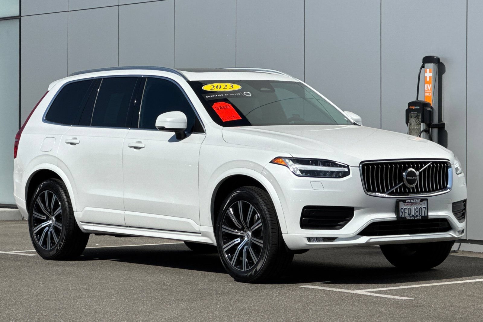 Used 2023 Volvo XC90 B5 Core w/ Protection Package Premier AWD/4WD image 7