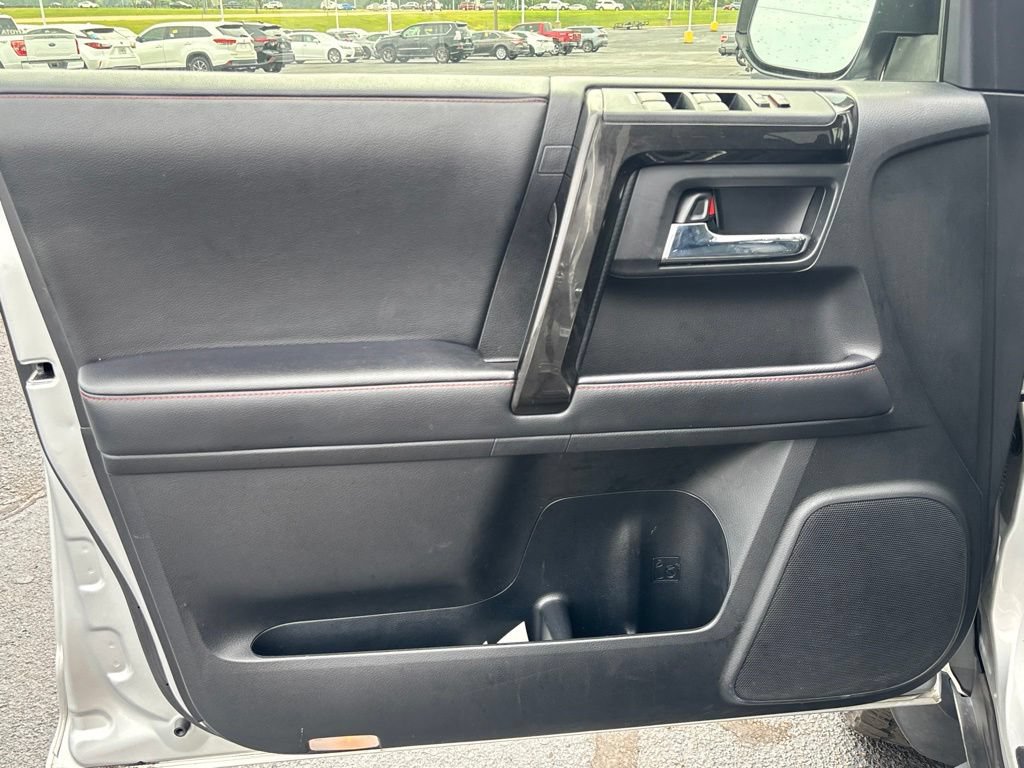 Used 2021 Toyota 4Runner TRD Off-Road Premium w/ Moonroof Package AWD/4WD image 6