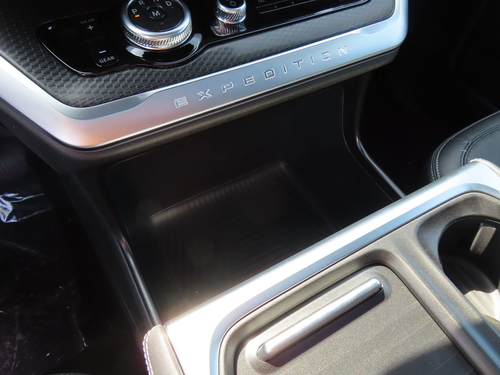 New 2026 Ford Expedition Platinum image 17