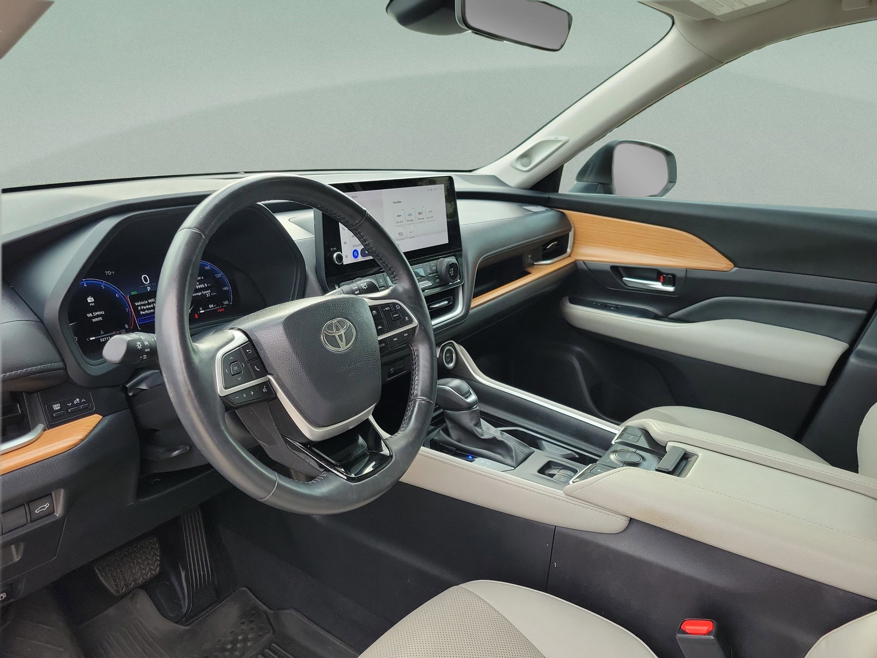Certified 2024 Toyota Grand Highlander FWD image 27
