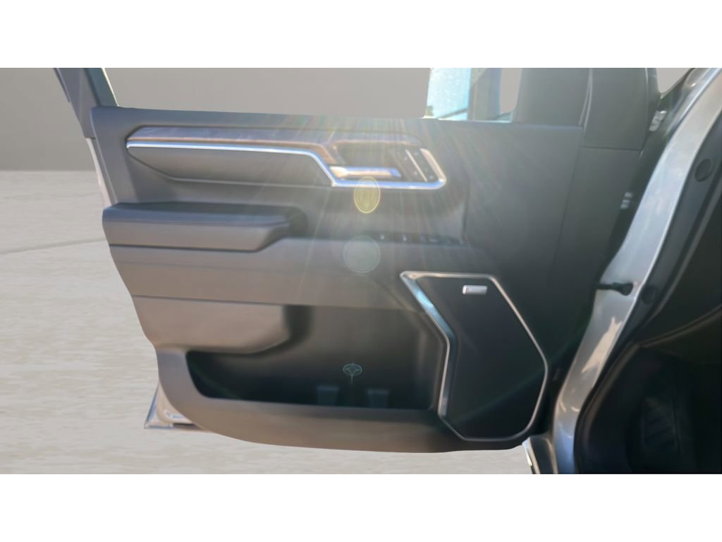 Certified 2025 Chevrolet Silverado 3500 LTZ w/ LTZ Premium Package image 25