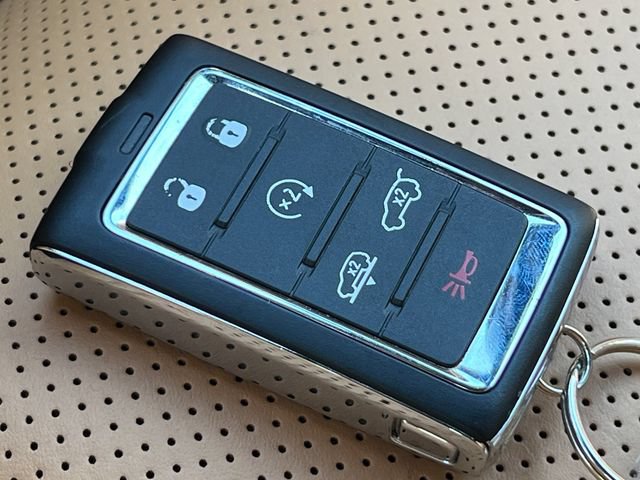 Used 2024 Jeep Grand Wagoneer L Series III w/ Rear Seat Video Group 1 AWD/4WD image 34