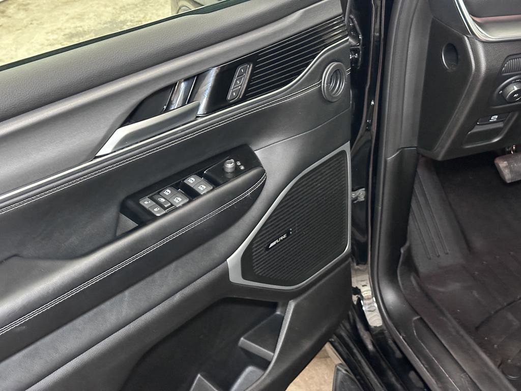 Certified 2024 Jeep Wagoneer Series II w/ Convenience Group I image 26