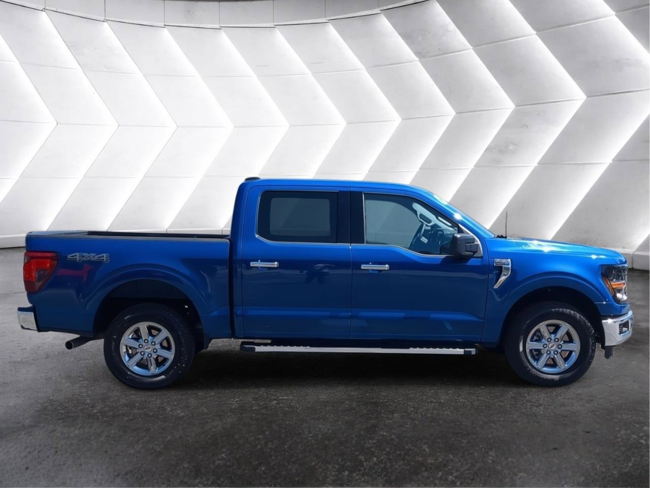 Used 2025 Ford F150 XLT w/ Equipment Group 301A Standard AWD/4WD image 7