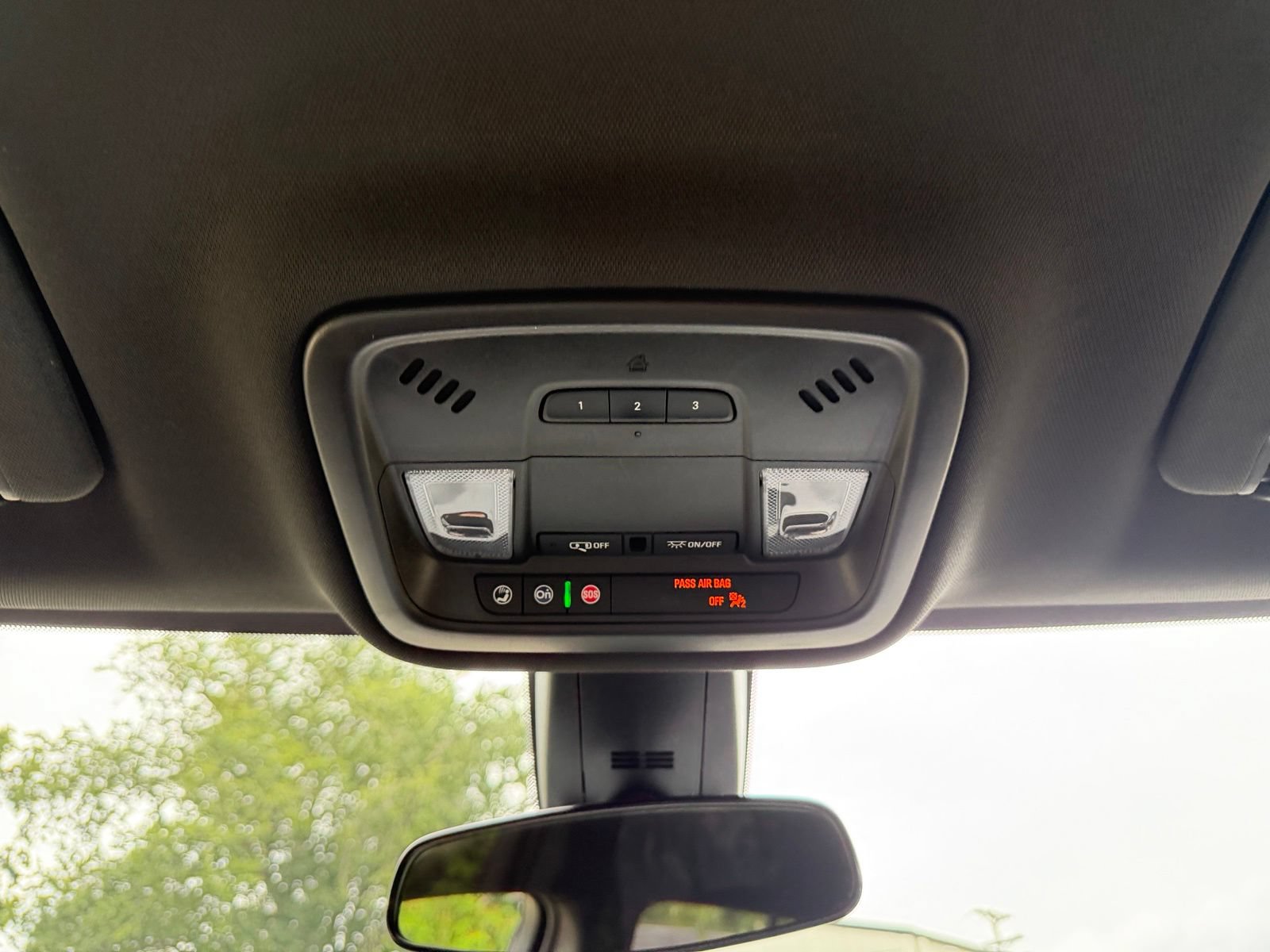 Used 2023 Chevrolet Traverse LT FWD image 22
