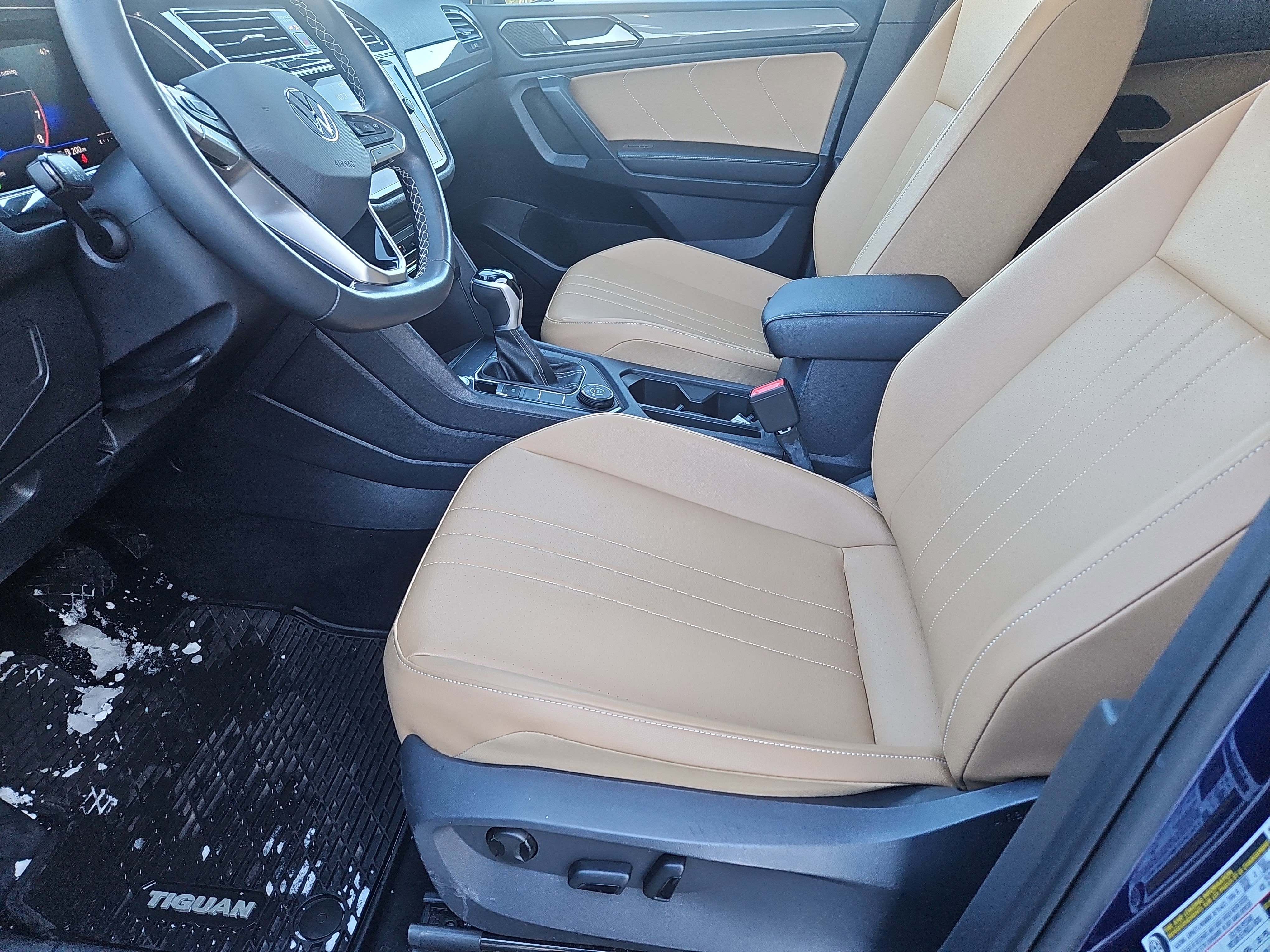 Certified 2022 Volkswagen Tiguan SE w/ Panoramic Sunroof Package image 30