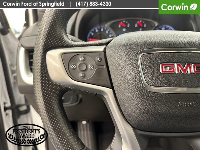 Used 2024 GMC Terrain SLE image 30