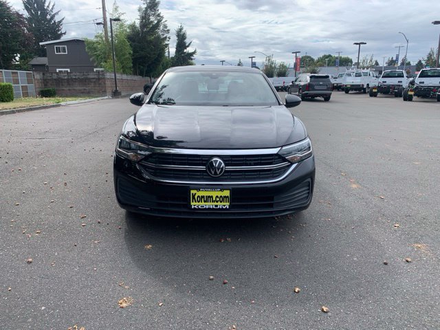 Used 2024 Volkswagen Jetta SE FWD image 8