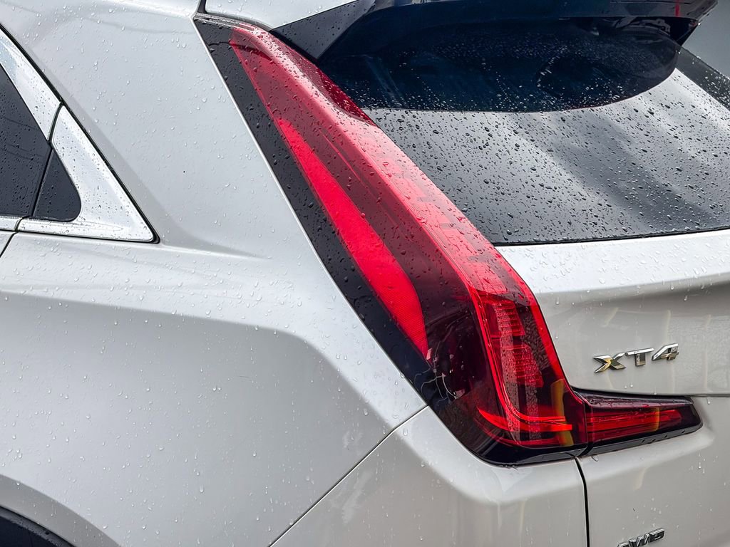 Used 2023 Cadillac XT4 Premium Luxury w/ Technology Package AWD/4WD image 5