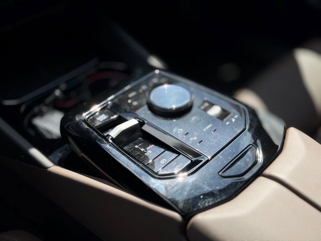 Certified 2025 BMW i5 xDrive40 w/ Premium Package image 16