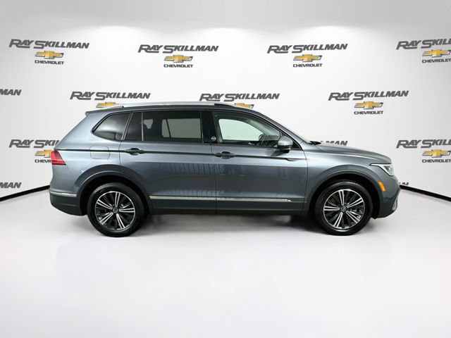 Used 2024 Volkswagen Tiguan SE FWD image 8