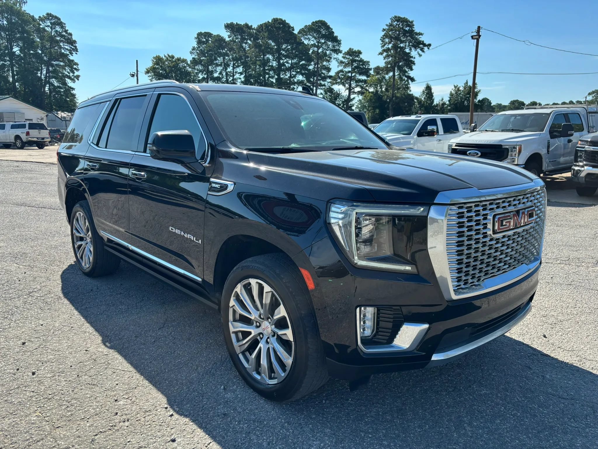 Used 2021 GMC Yukon Denali w/ Denali Ultimate Package AWD/4WD image 7