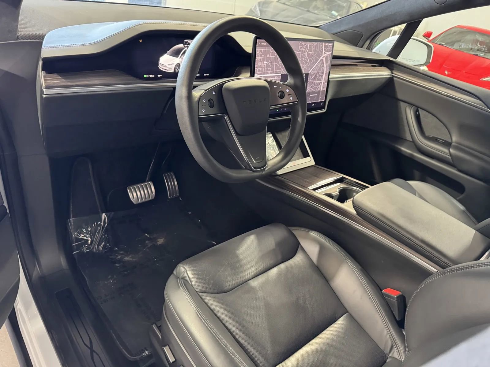 Used 2023 Tesla Model X image 11