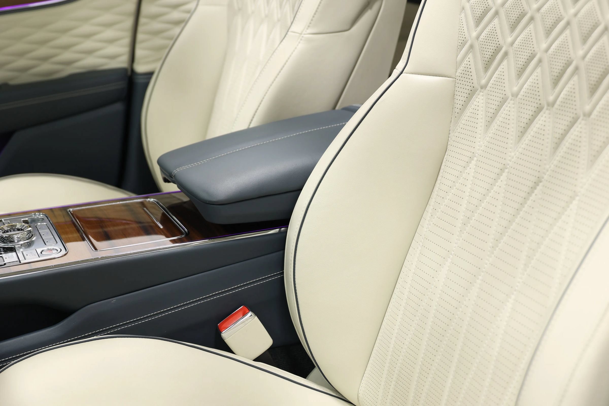 Used 2020 Bentley Flying Spur W12 w/ First Edition Specification AWD/4WD image 20