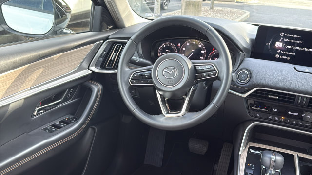 Used 2025 MAZDA CX-70 3.3 Turbo w/ Premium Package AWD/4WD image 25