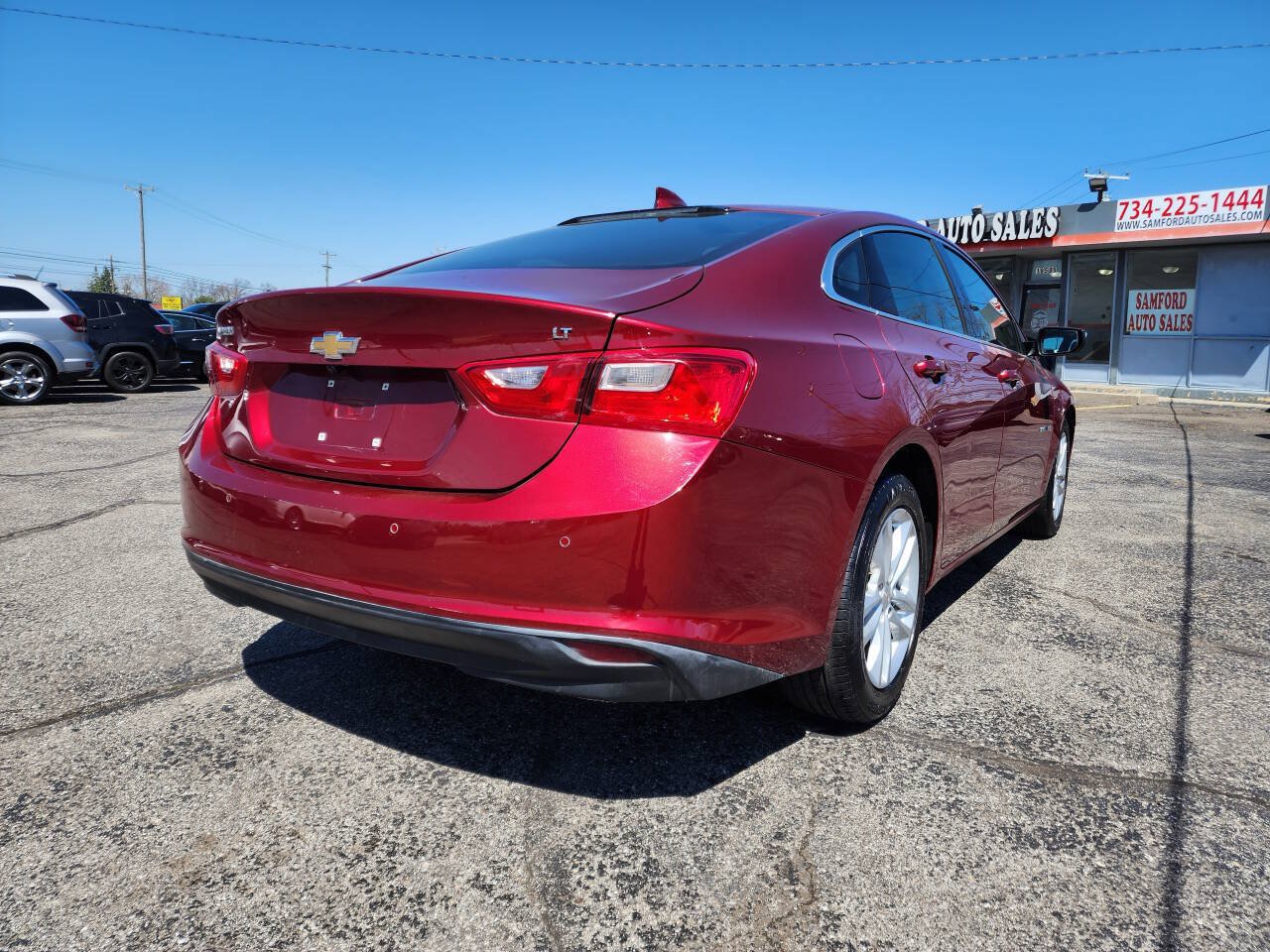 Used 2018 Chevrolet Malibu LT w/ Driver Confidence Package FWD image 9