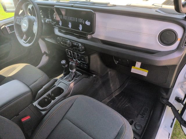 New 2026 Jeep Gladiator Sport AWD/4WD image 35