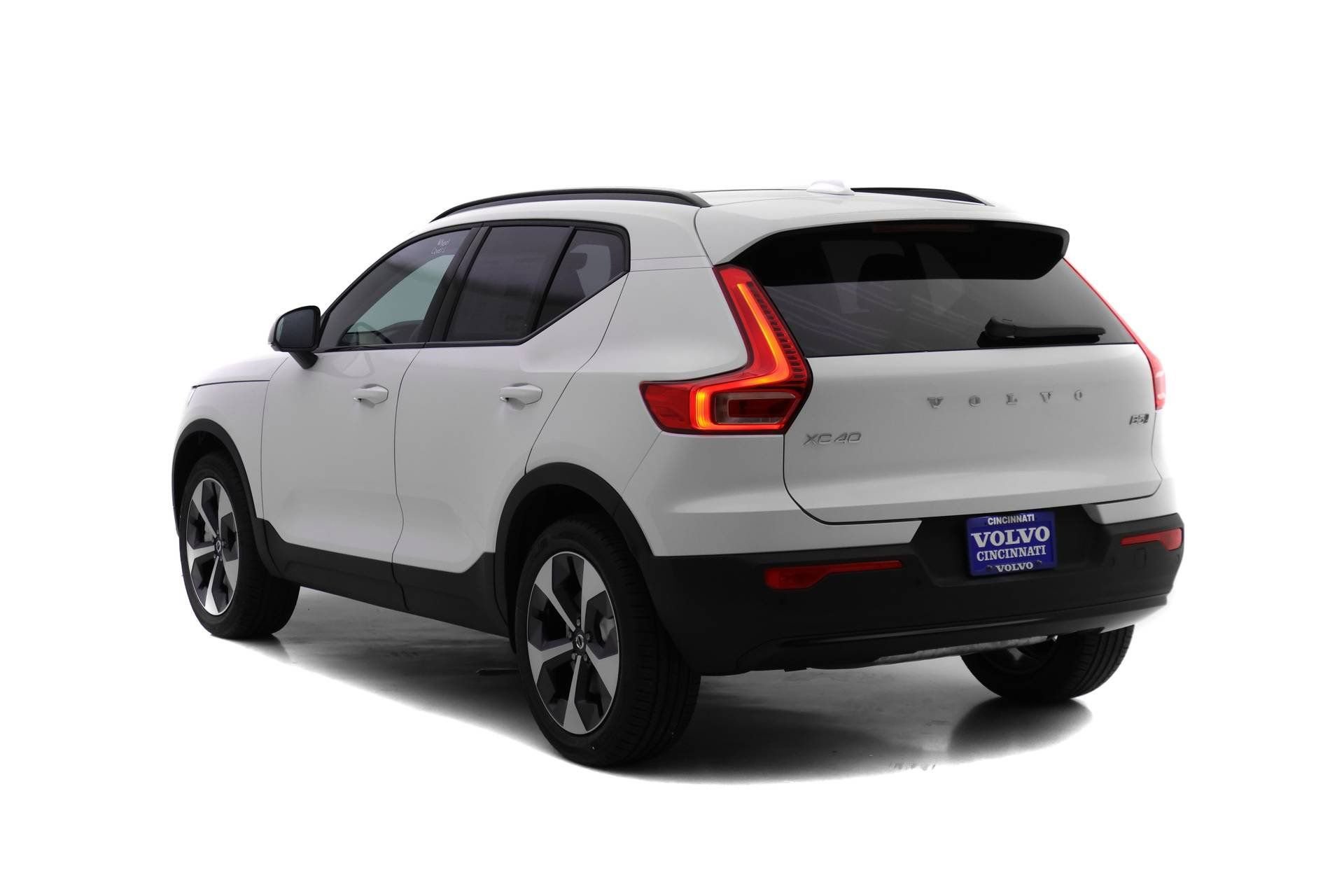 New 2026 Volvo XC40 B5 Core w/ Protection Package Premier AWD/4WD image 5
